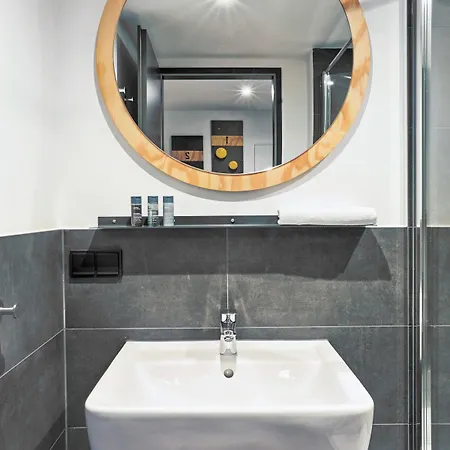 H.ostel ホステル