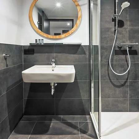 ホステル H.ostel *