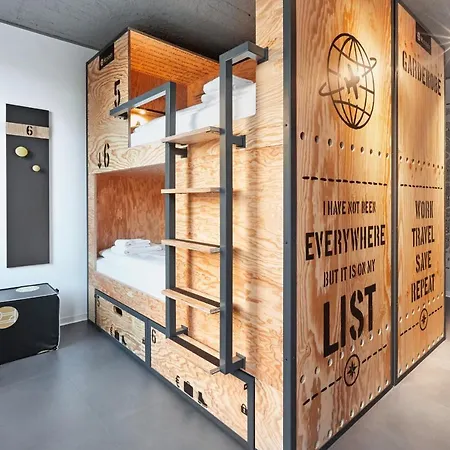 H.ostel Hostel *