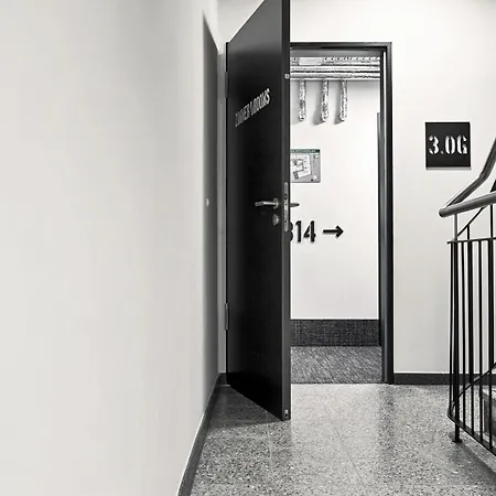 H.ostel Hostel *